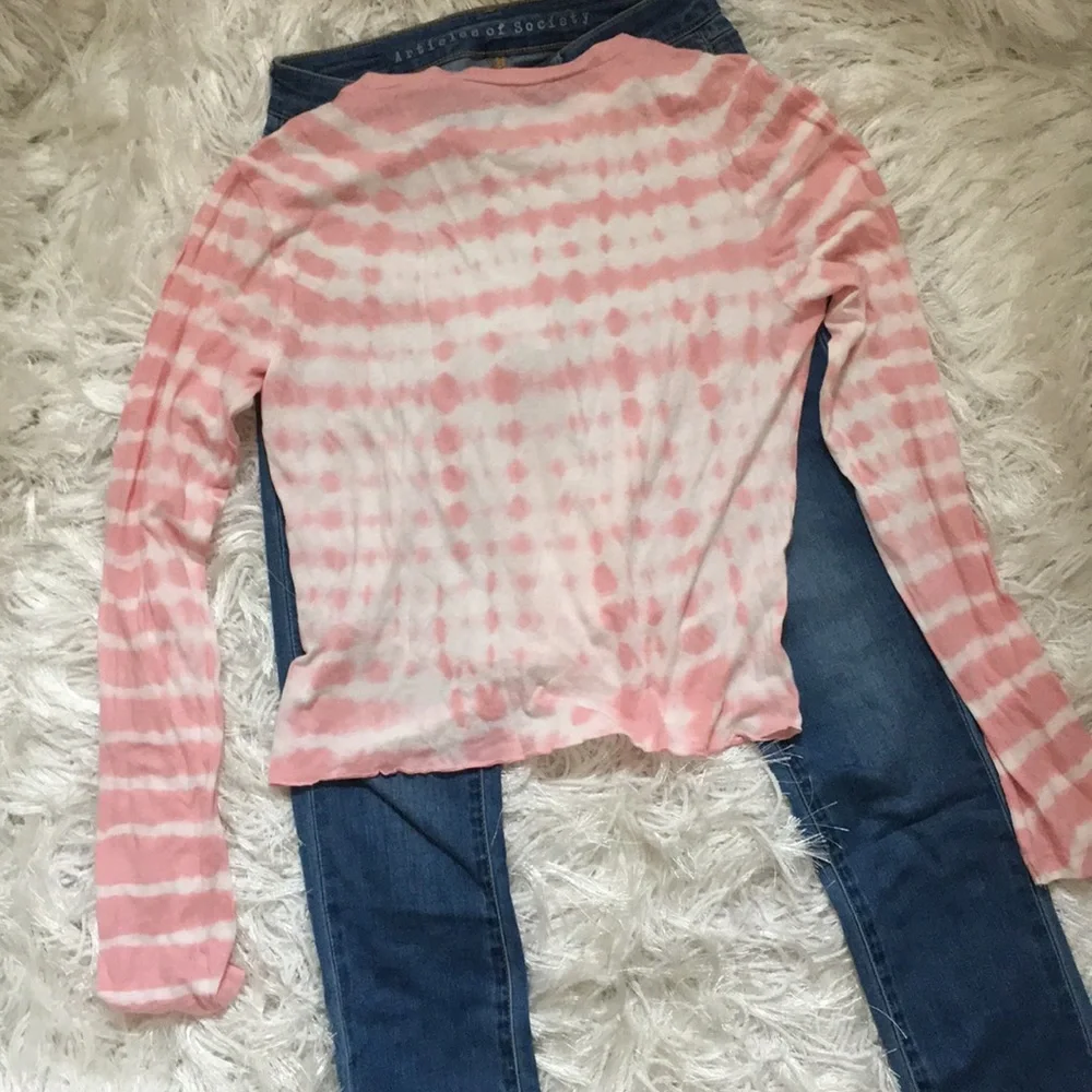 VS PINK NWOT GIRLFRIEND TWIST FRONT TIE DYE LONG SLEEVE CROPPED TEE - Picture 5 of 10